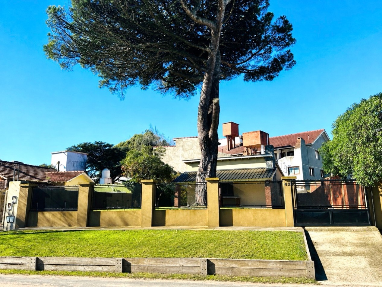CASA EN CENTRO DE VILLA GESELL