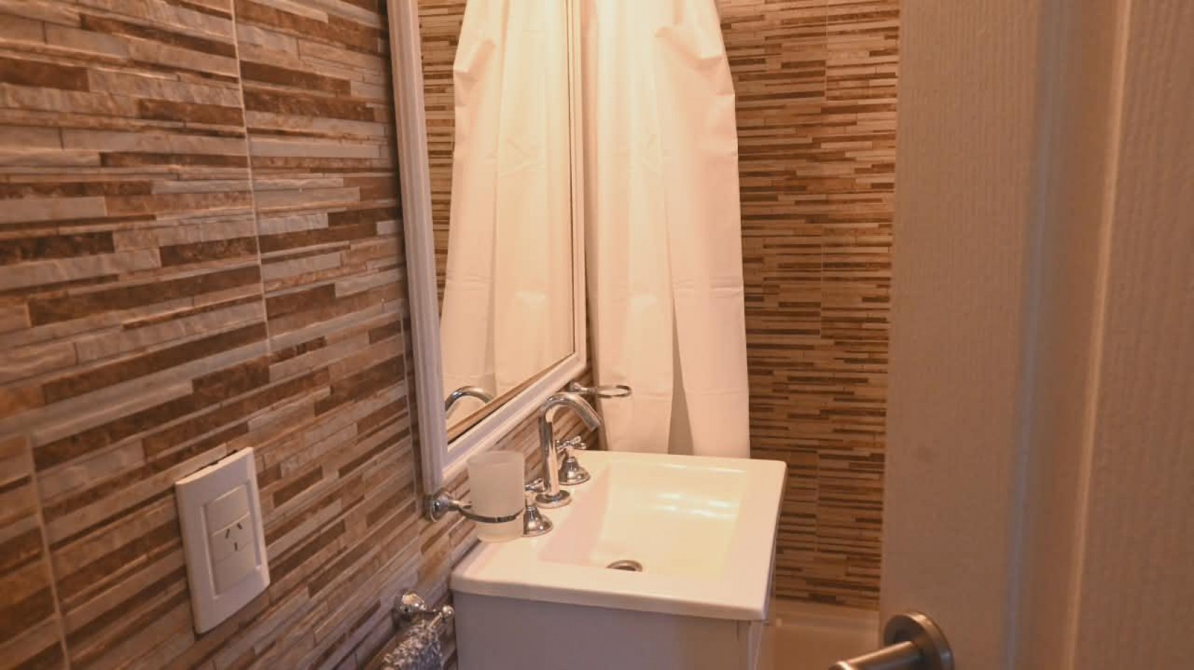 A LA VENTA - CASA 3 AMBIENTES EN MAR AZUL - PUNTA INDIO Y CALLE 36