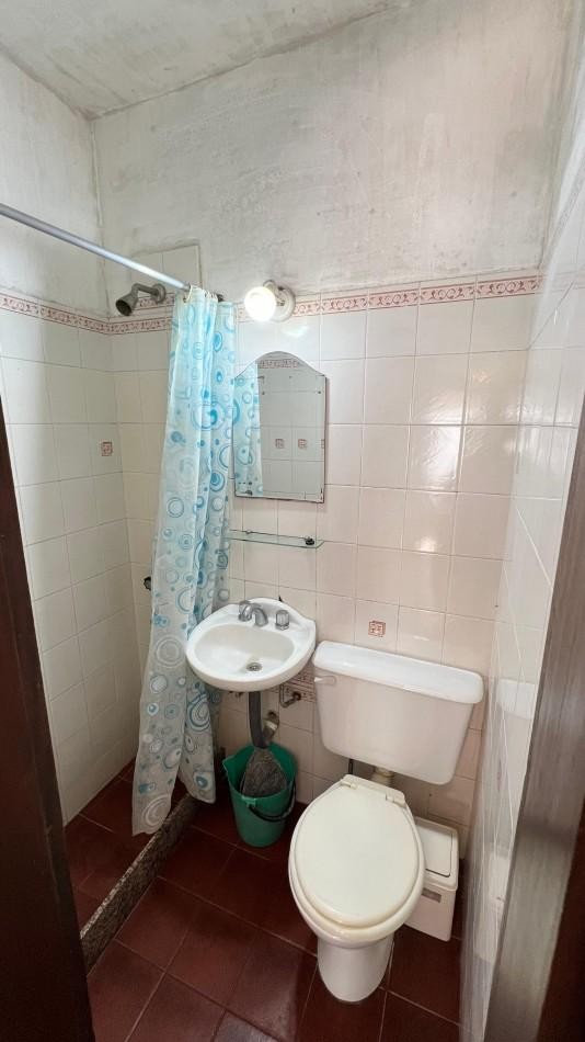 A LA VENTA - LOCAL CON MONOAMBIENTE EN ZONA CENTRO DE VILLA GESELL