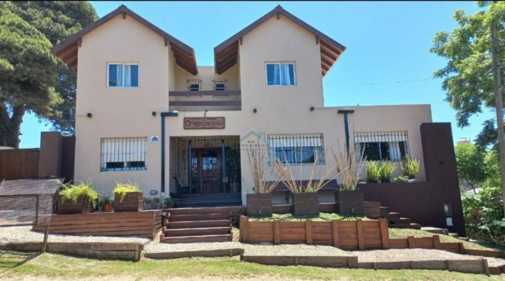 A LA VENTA - HOSTEL / COMPLEJO TURISTICO EN ZONA CENTRO DE VILLA GESELL
