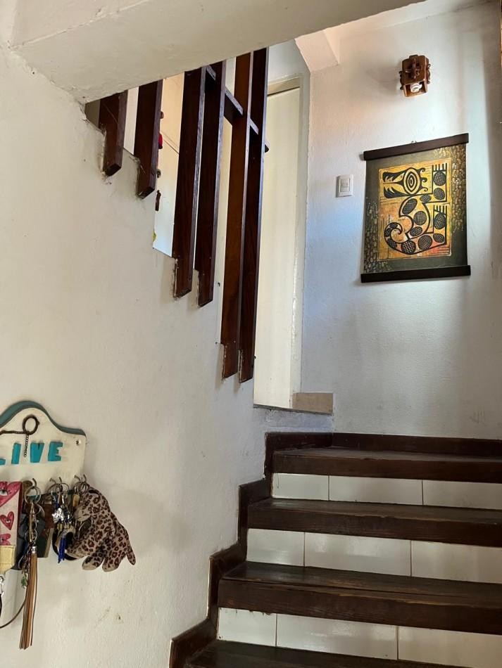 A LA VENTA - CASA 5 AMBIENTES EN ZONA CENTRO DE VILLA GESELL