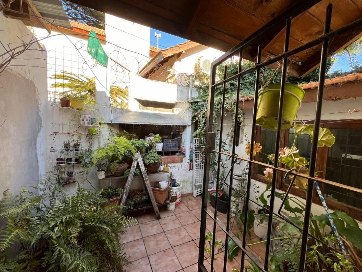 A LA VENTA - CASA 5 AMBIENTES EN ZONA CENTRO DE VILLA GESELL