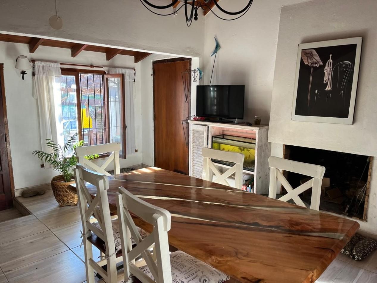 A LA VENTA - CASA 5 AMBIENTES EN ZONA CENTRO DE VILLA GESELL
