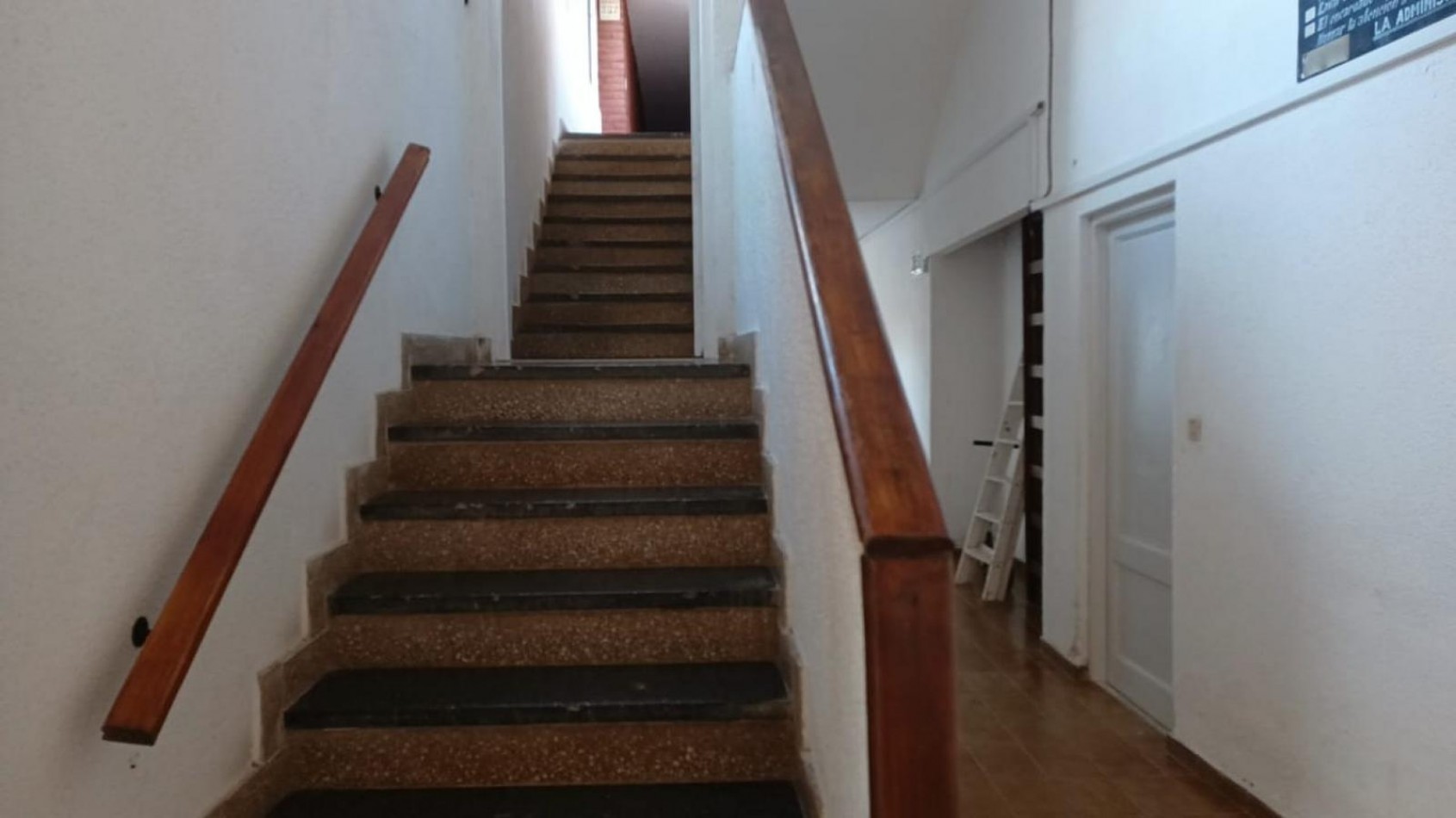 A LA VENTA - MONOAMBIENTE CON COCHERA Y SALIDA DIRECTA A LA PLAYA EN VILLA GESELL