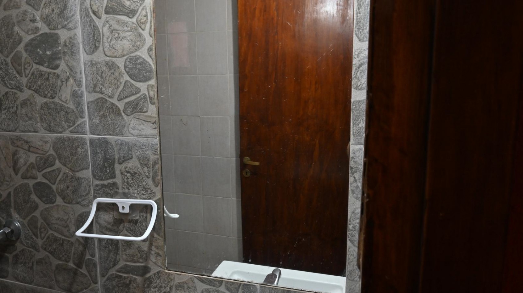 A LA VENTA - MONOAMBIENTE CON COCHERA Y SALIDA DIRECTA A LA PLAYA EN VILLA GESELL