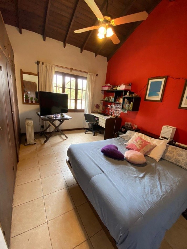 A LA VENTA CASA 4 AMBIENTES CON VISTA AL GOLF - VILLA GESELL