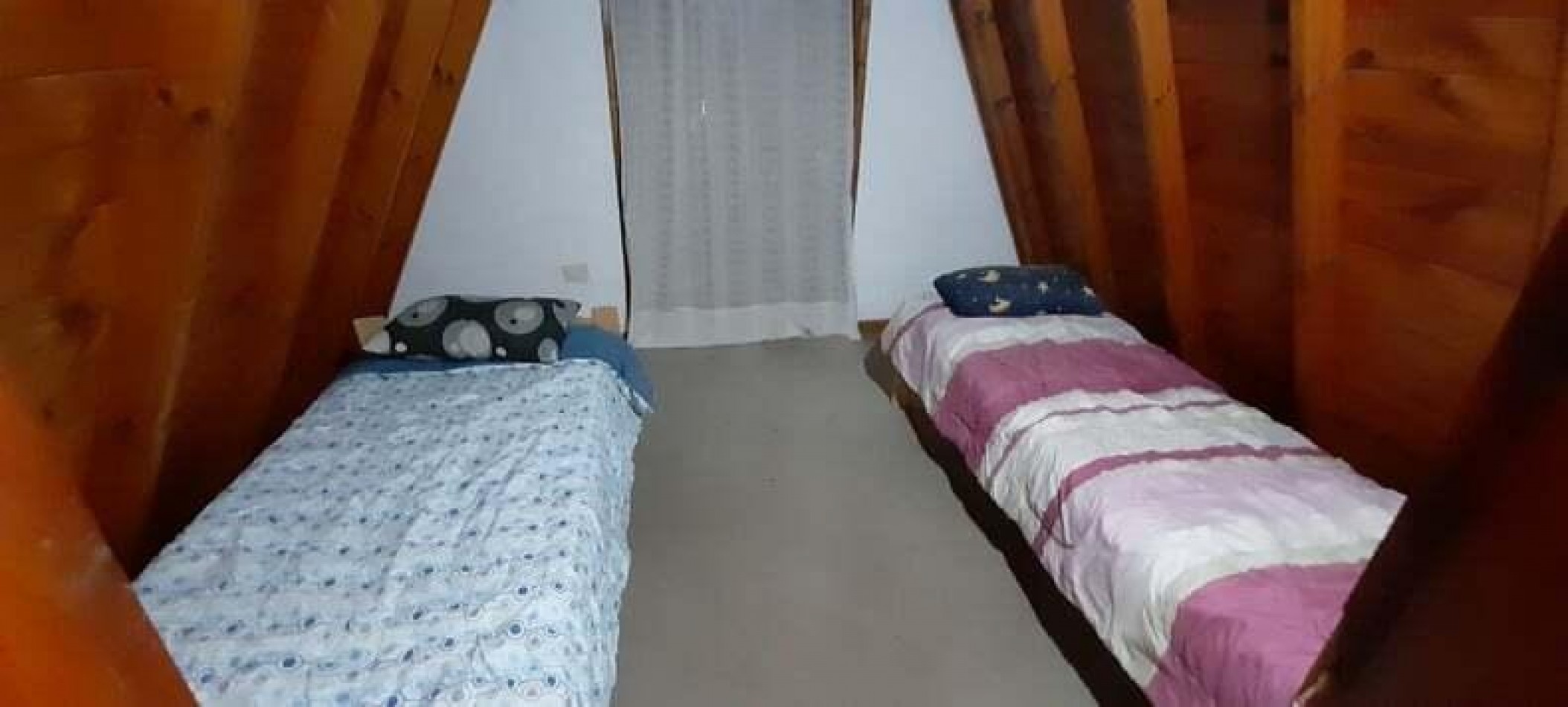EN ALQUILER CASA 7 AMBIENTES PARA HASTA 14 PERSONAS - VILLA GESELL