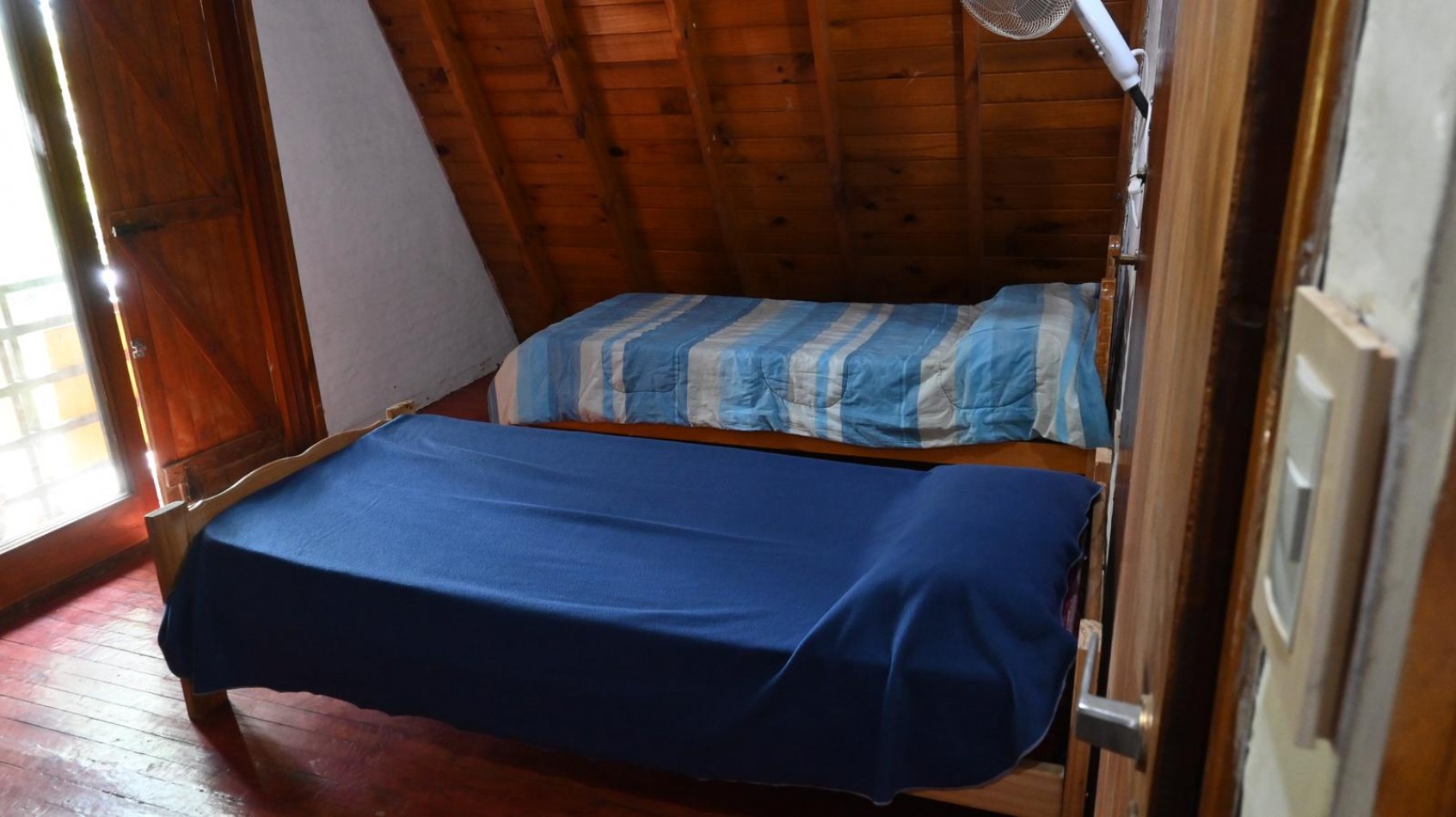 EN ALQUILER CASA 7 AMBIENTES PARA HASTA 14 PERSONAS - VILLA GESELL