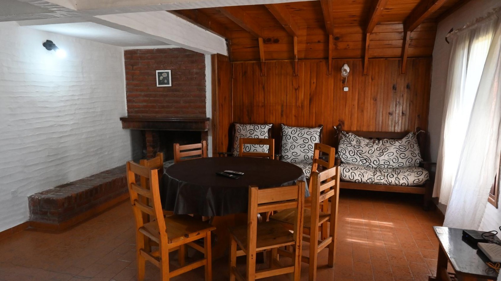 EN ALQUILER CASA 7 AMBIENTES PARA HASTA 14 PERSONAS - VILLA GESELL