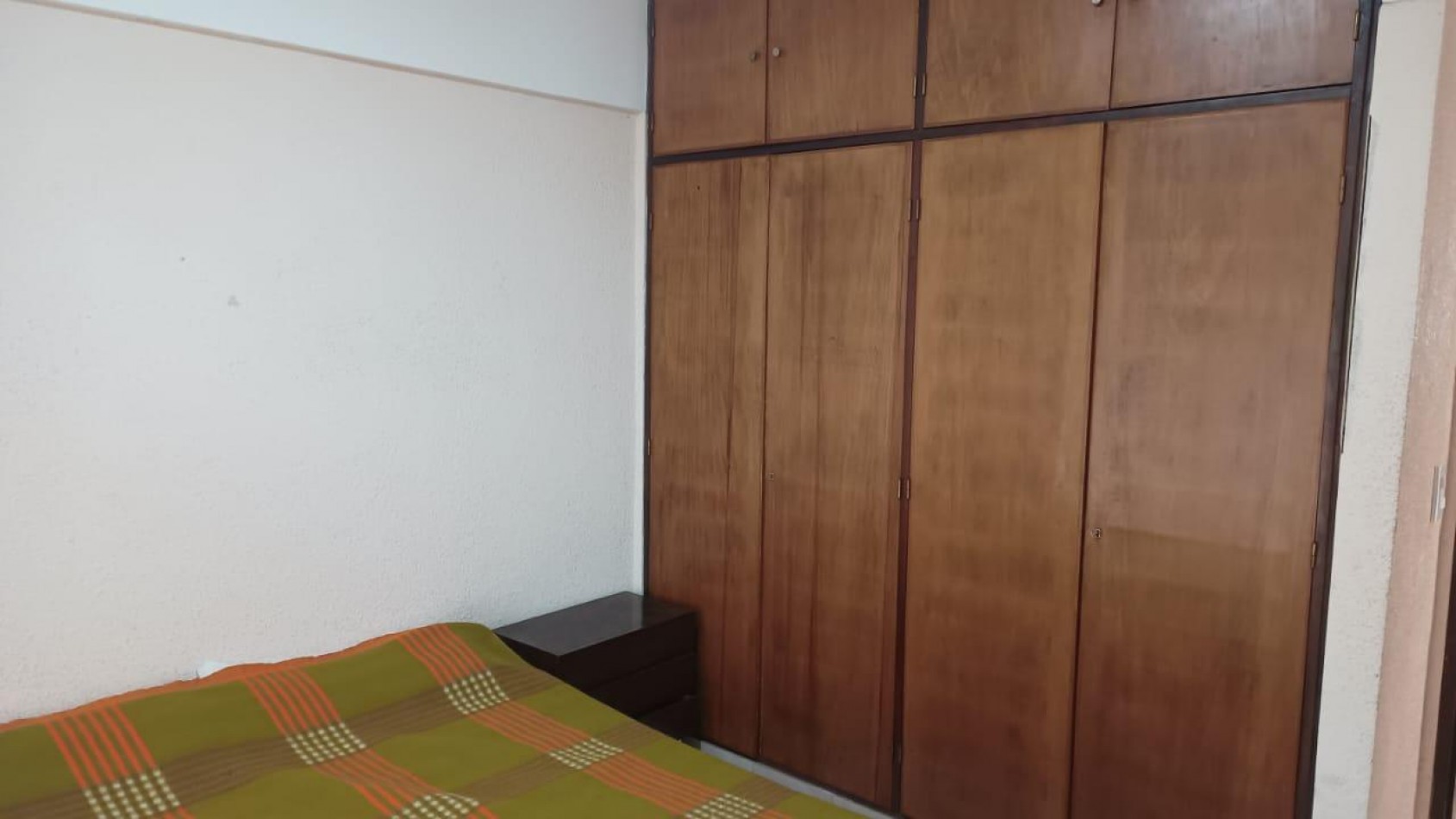 A LA VENTA DEPARTAMENTO DE 2 AMBIENTES FRENTE A PLAZA PRIMERA JUNTA, VILLA GESELL