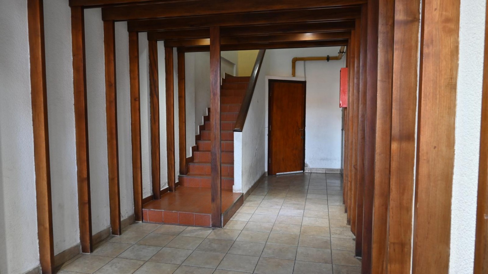 A LA VENTA DEPARTAMENTO DE 2 AMBIENTES FRENTE A PLAZA PRIMERA JUNTA, VILLA GESELL