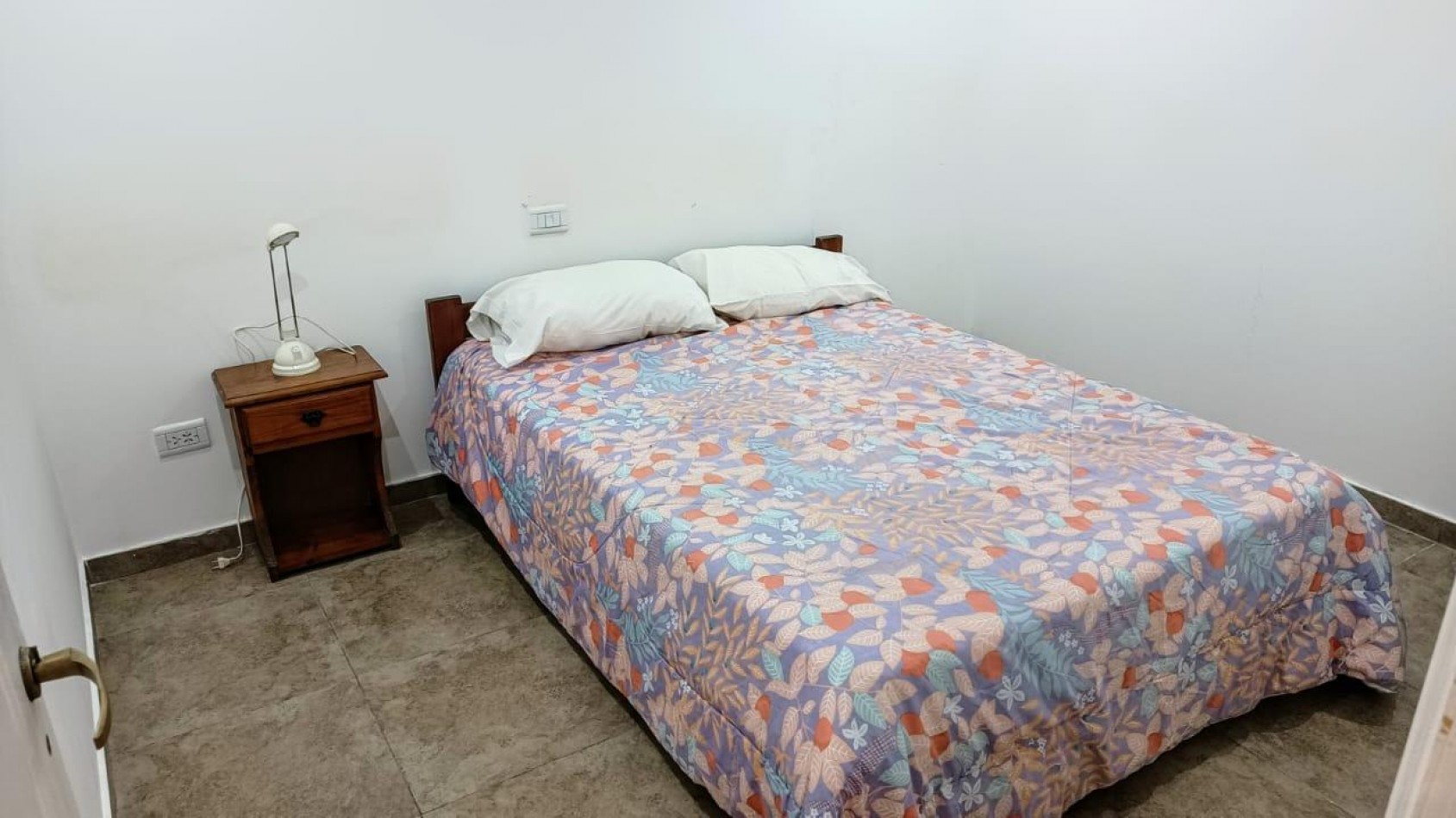 A LA VENTA COMPLEJO DE 4 DEPARTAMENTOS CON PISCINA EN VILLA GESELL - FINANCIA