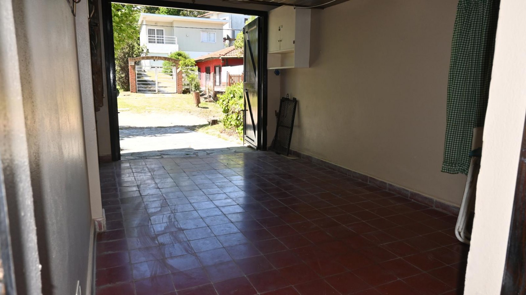 TITULO: A LA VENTA CASA DE 5 AMBIENTES EN BARRIO NORTE - VILLA GESELL