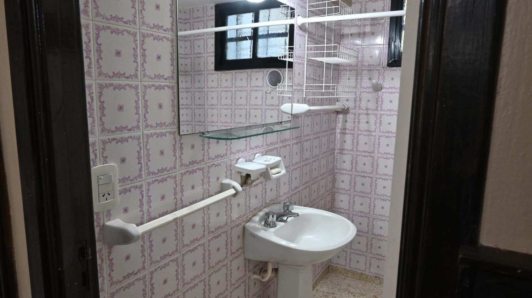 TITULO: A LA VENTA CASA DE 5 AMBIENTES EN BARRIO NORTE - VILLA GESELL