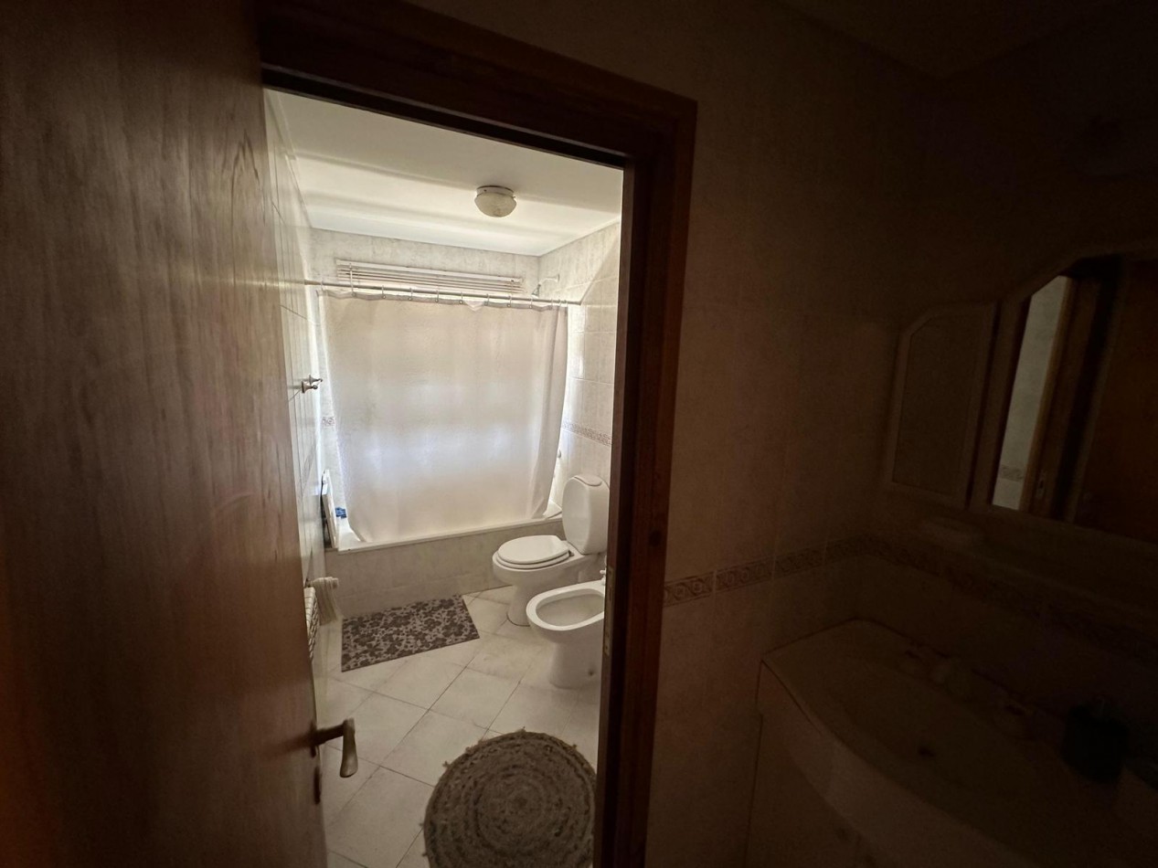 CASA DE 5 AMBIENTES EN ALQUILER - VILLA GESELL