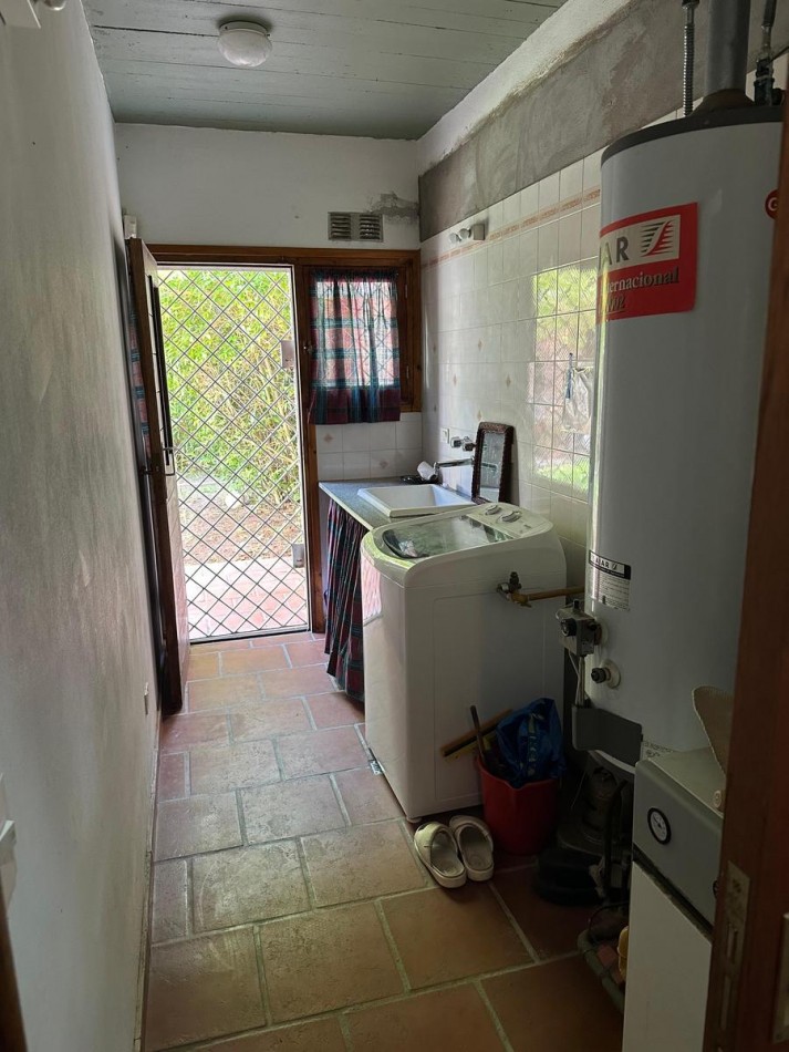 CASA DE 5 AMBIENTES EN ALQUILER - VILLA GESELL