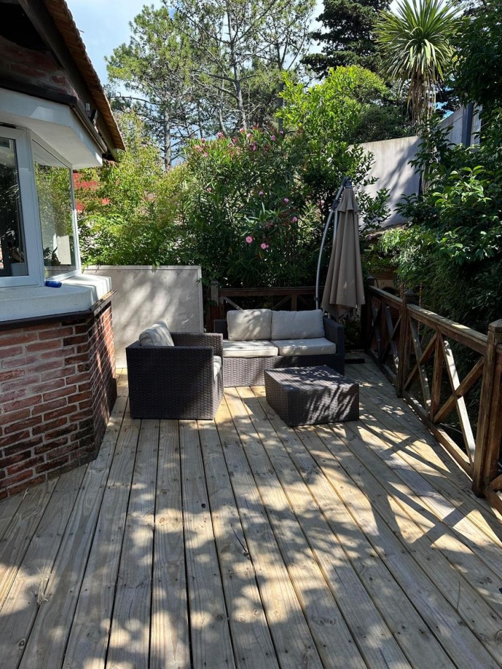 CASA DE 5 AMBIENTES EN ALQUILER - VILLA GESELL