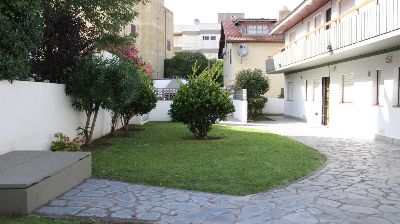 A LA VENTA DEPARTAMENTO DE 3 AMBIENTES RECICLADO EN ZONA SUR - VILLA GESELL