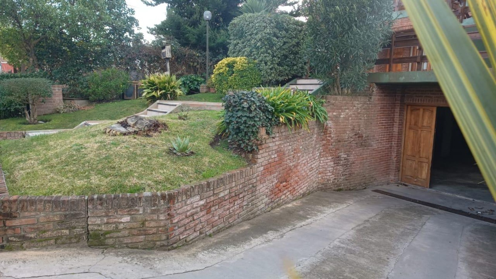 Cochera doble en venta - Centro de Villa Gesell