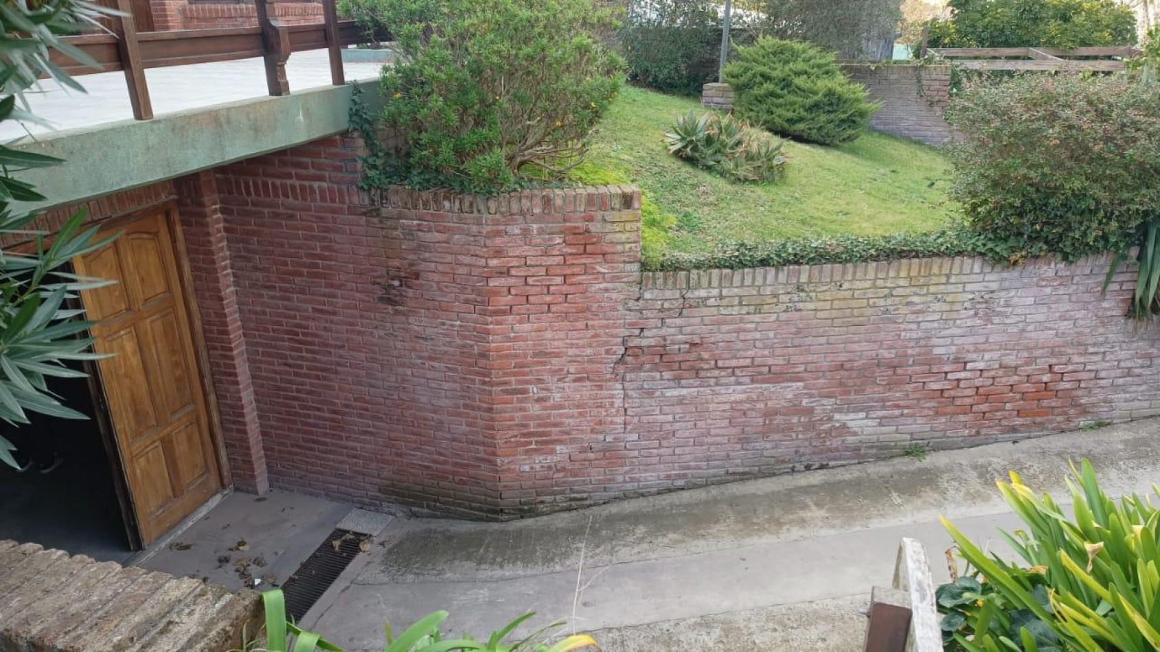 Cochera doble en venta - Centro de Villa Gesell