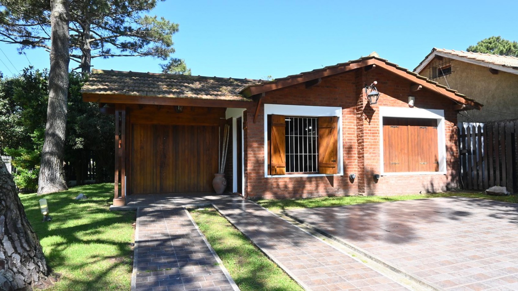  A LA VENTA CASA DE 3 DORMITORIOS EN VILLA GESELL