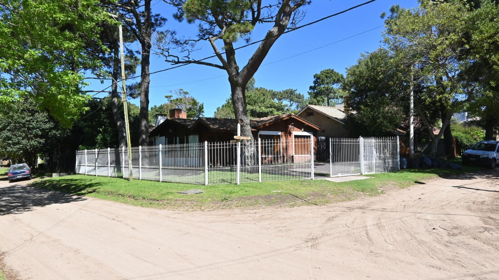  A LA VENTA CASA DE 3 DORMITORIOS EN VILLA GESELL
