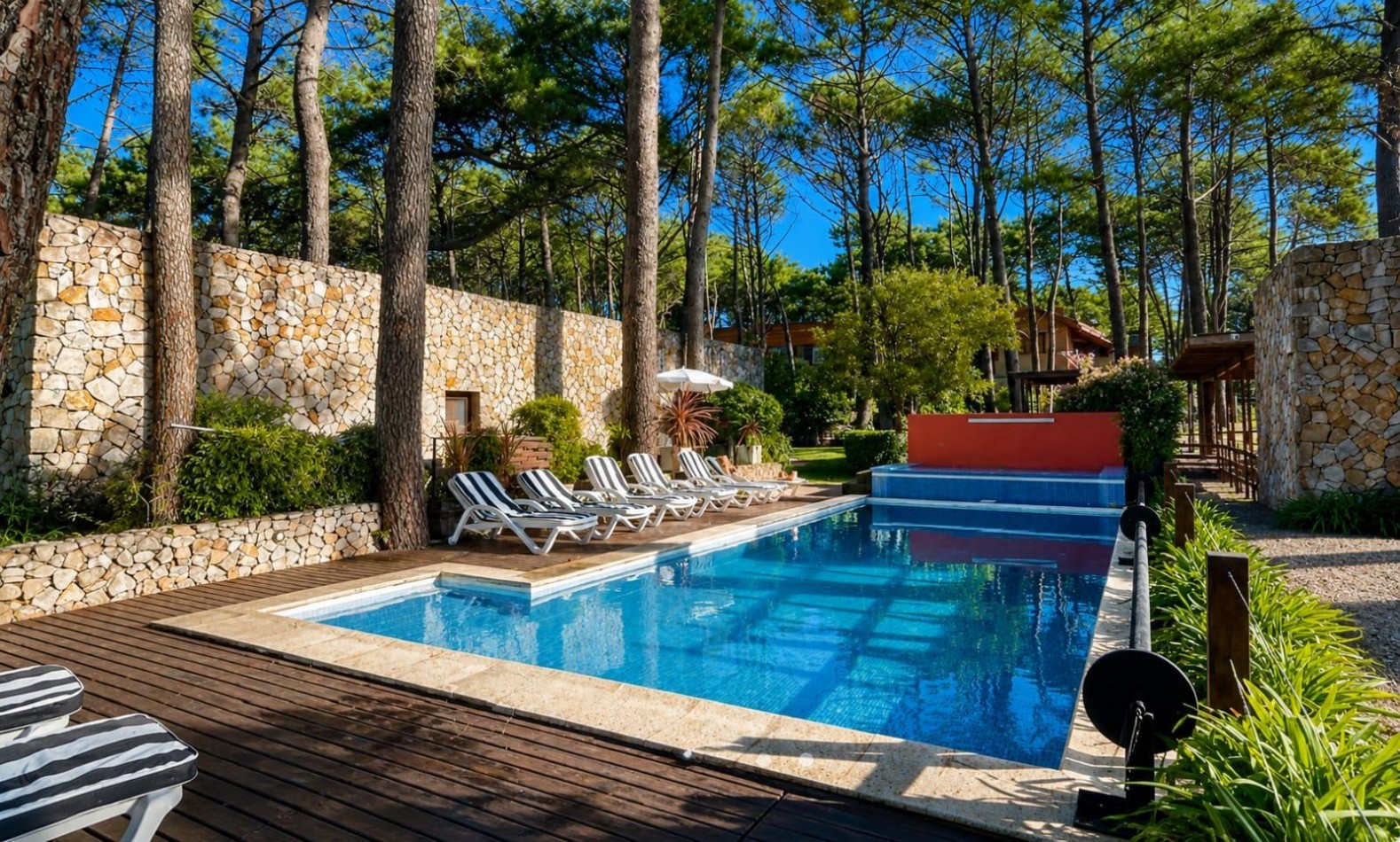 A LA VENTA COMPLEJO EN MAR AZUL