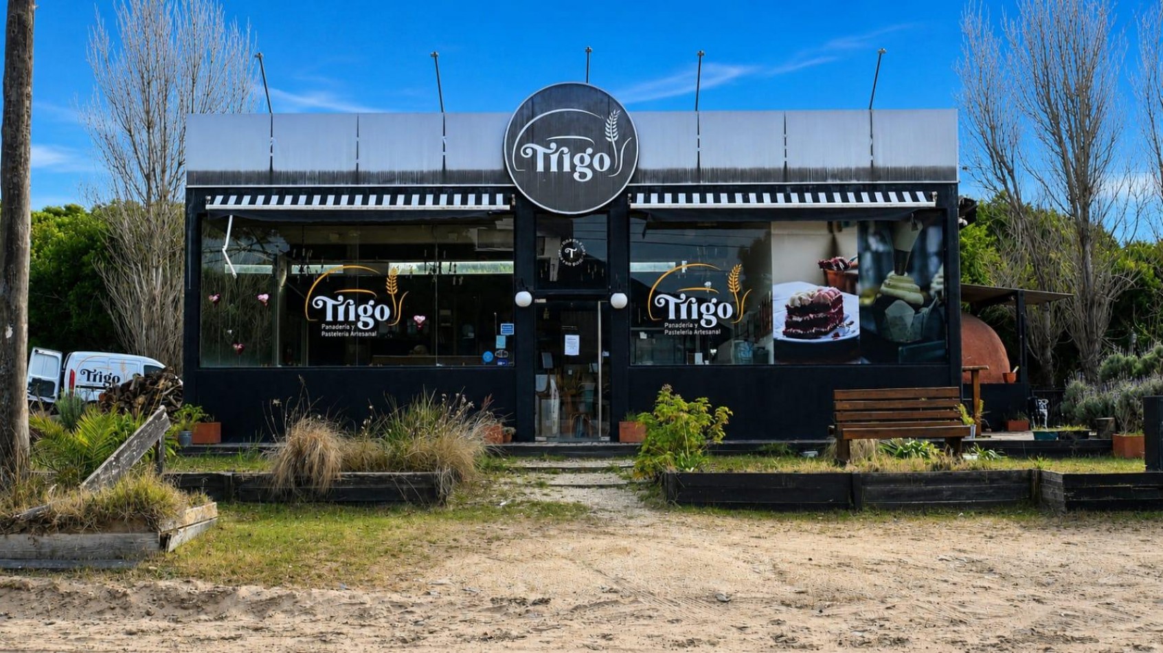 LOCAL COMERCIAL A LA VENTA EN MAR DE LAS PAMPAS