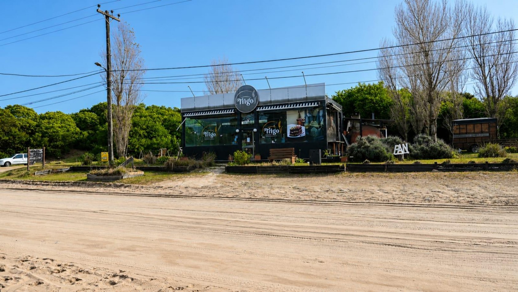LOCAL COMERCIAL A LA VENTA EN MAR DE LAS PAMPAS