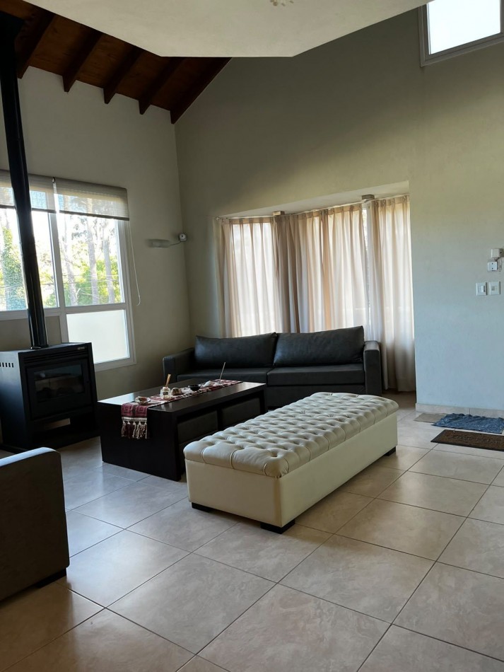 CASA MODERNA A LA VENTA EN MAR AZUL 
