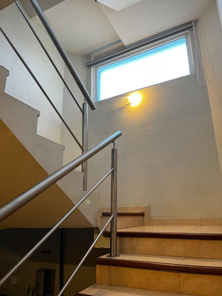 CASA MODERNA A LA VENTA EN MAR AZUL 