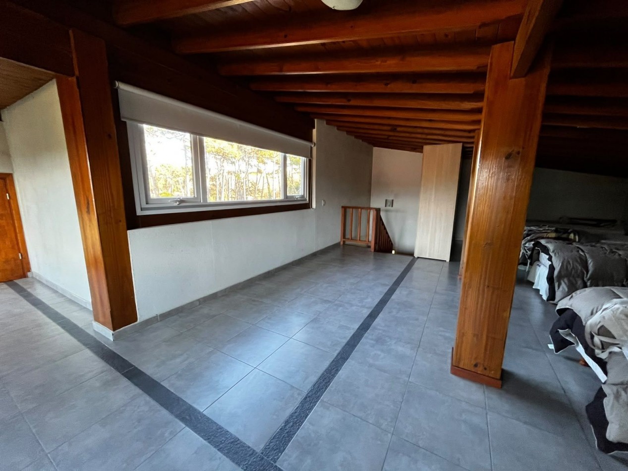 CASA MODERNA A LA VENTA EN MAR AZUL 