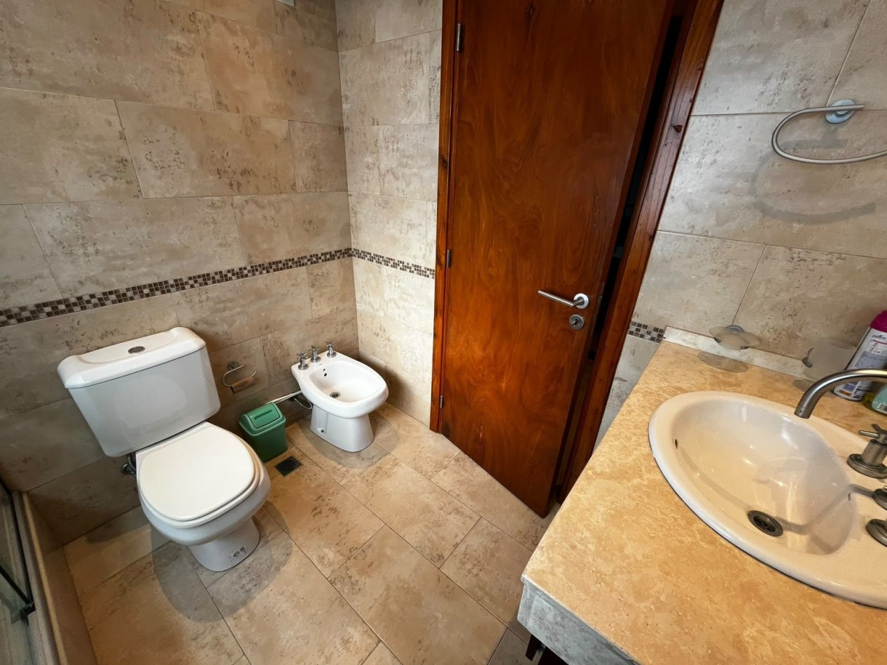 CASA MODERNA A LA VENTA EN MAR AZUL 