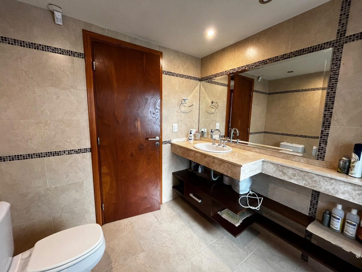 CASA MODERNA A LA VENTA EN MAR AZUL 