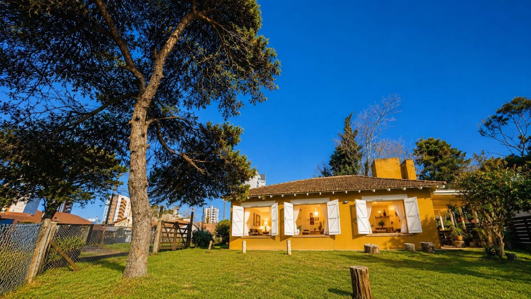 CASA 3 DORMITORIOS