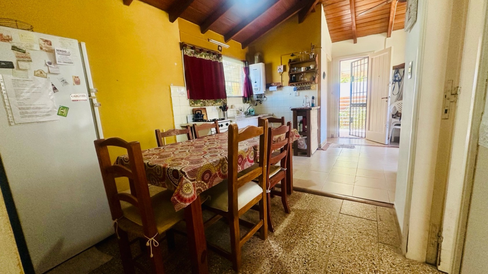 CASA 3 DORMITORIOS