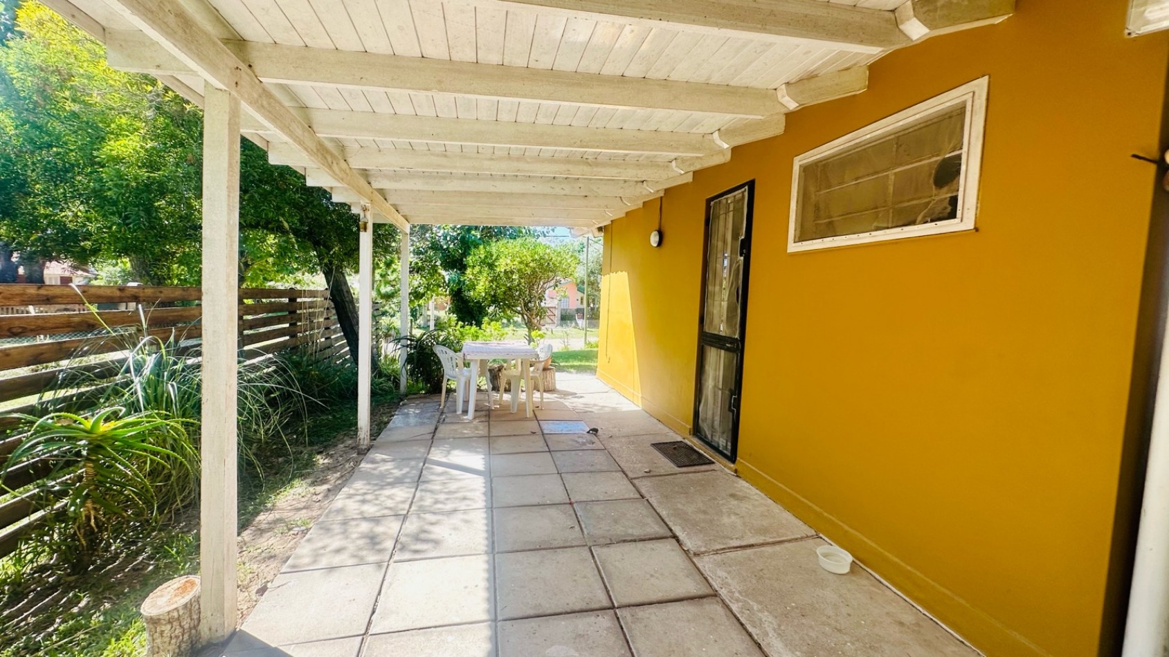 CASA 3 DORMITORIOS