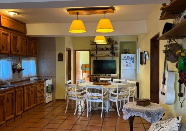 CASA CON LOTE MULTI-FAMILIAR HOTELERO 