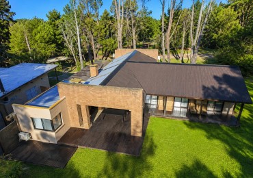 Casa en venta - Mar Azul